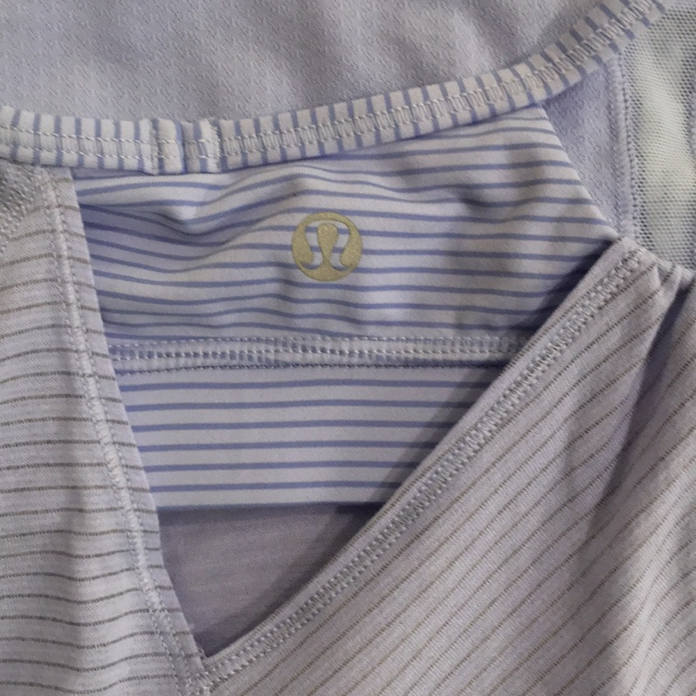 🍋 Lululemon - “Roll Out” tank top w built in bra - Picture 4 of 10